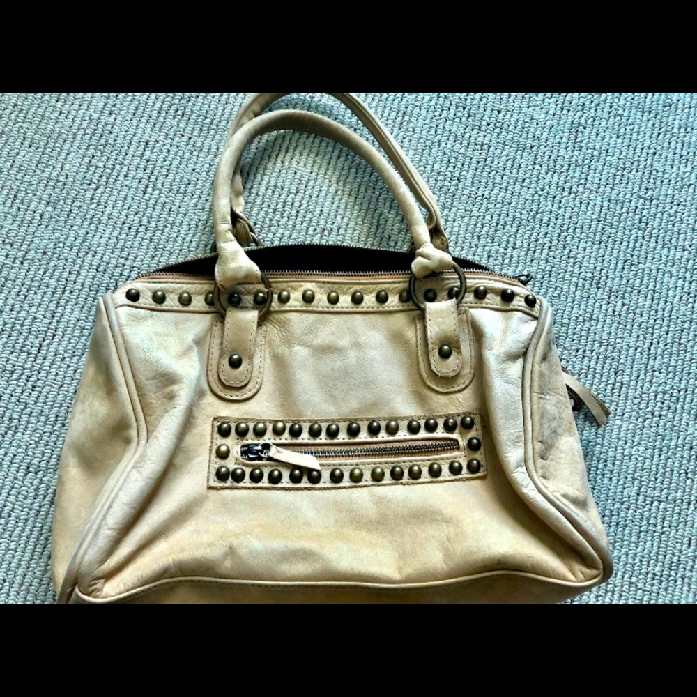 Tote bag. Color Nude / cream. Medium size. Used multiple times.